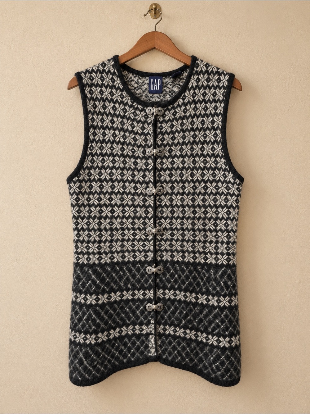 GAP Black & White Fair Isle Knit Vest